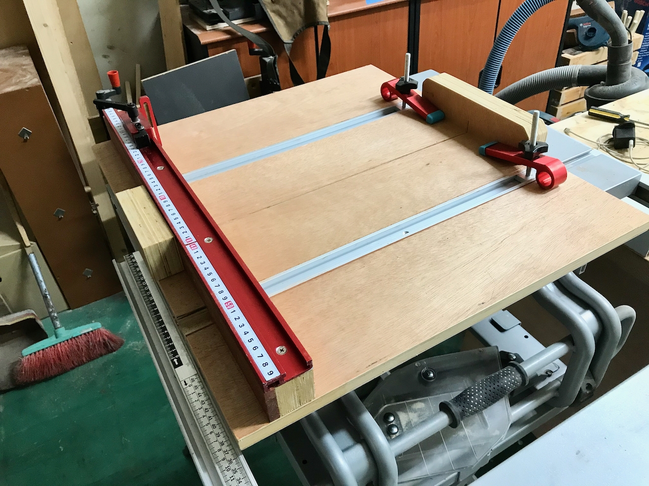 Table on sale saw sled