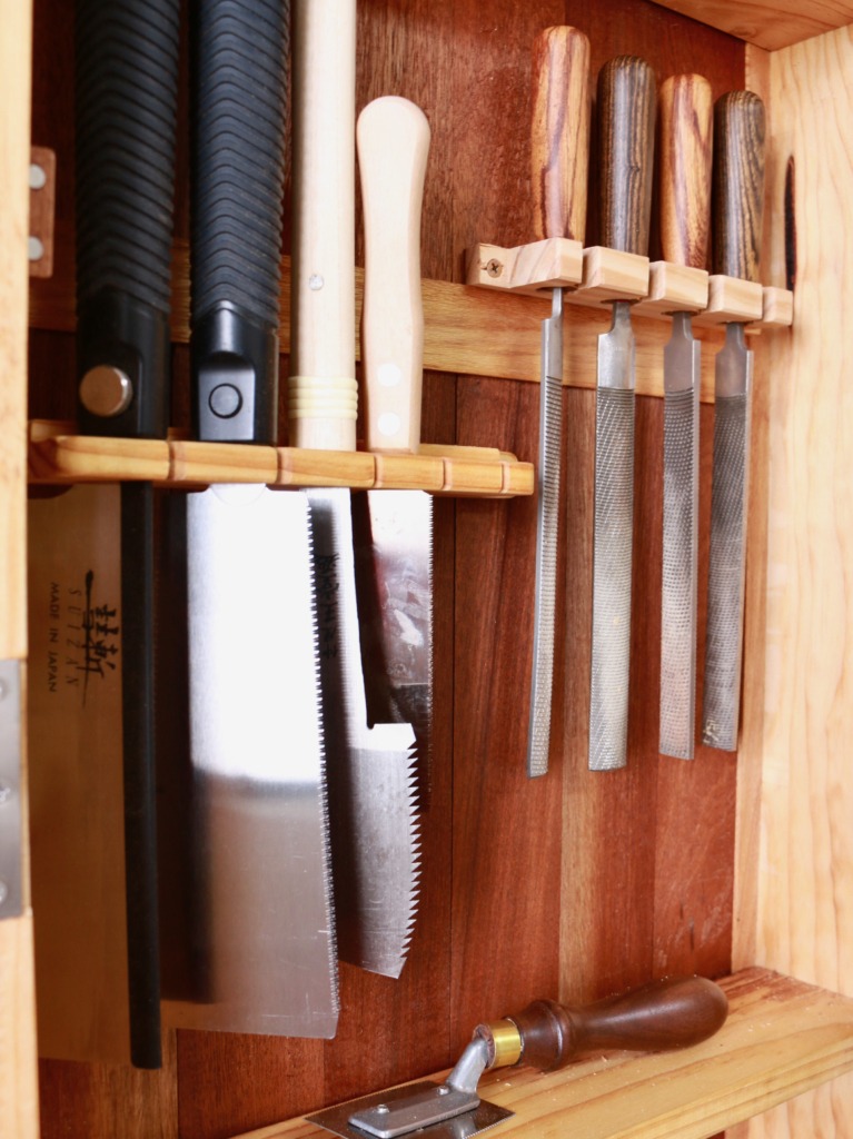 hand saw storage