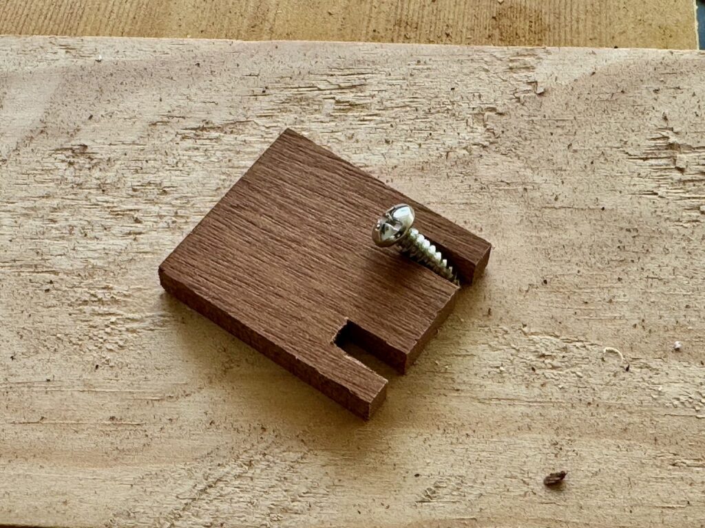 Cut the grooves for the screw